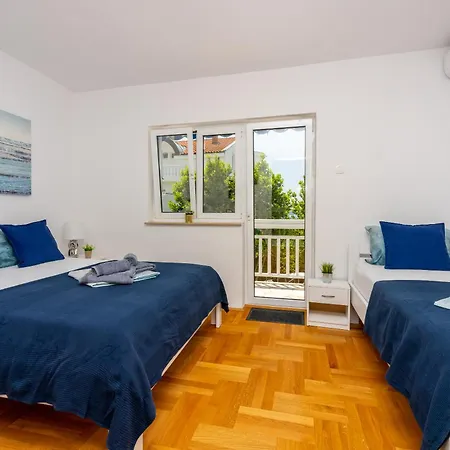 Apartments Podvezanec Crikvenica Exterior photo