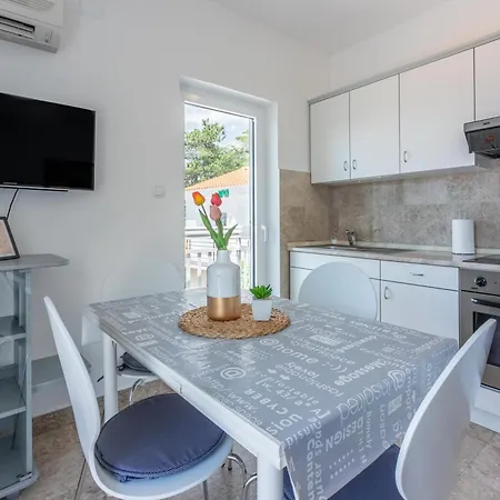 Apartments Podvezanec Crikvenica Exterior photo