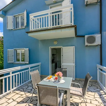 Apartments Podvezanec Crikvenica Exterior photo